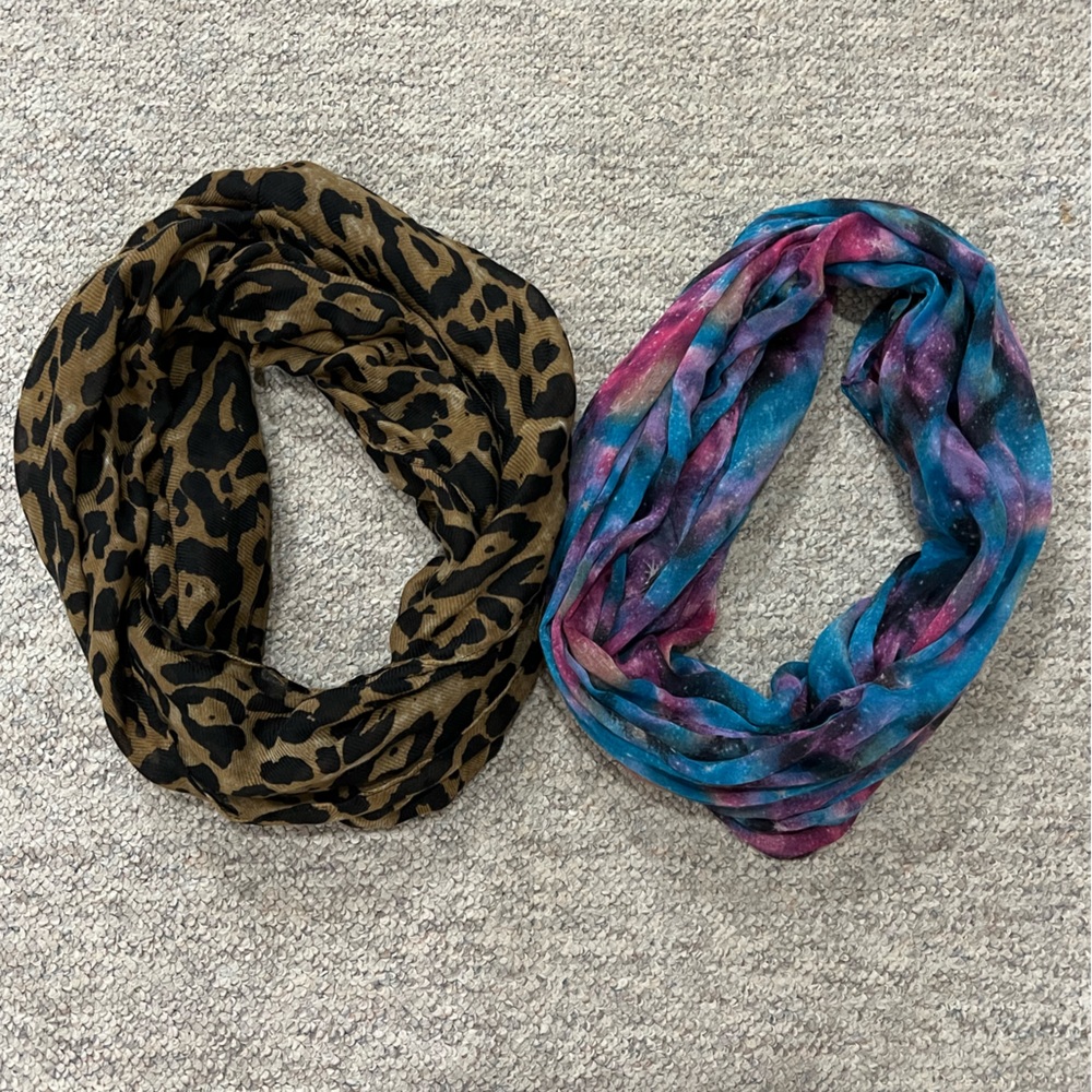 2 Scarves